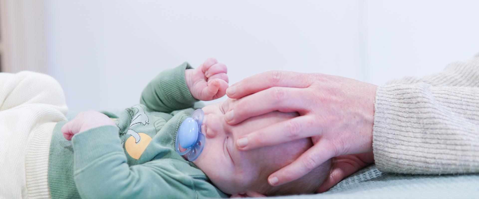 Behandeling osteopathie bij baby. Osteopathie Huizen